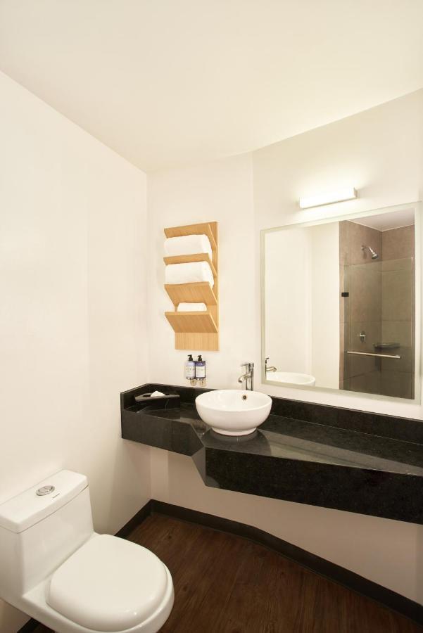 BNL Hoteles Querétaro Esterno foto